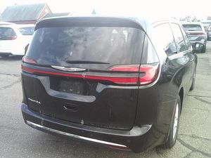 CHRYSLER PACIFICA TOURING - 2
