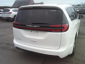 CHRYSLER PACIFICA TOURING L - 2