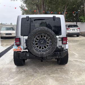 صورة 4 لـ 2016 JEEP WRANGLER UNLIMITED SAHARA