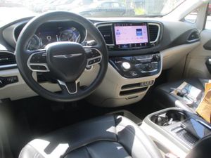 CHRYSLER PACIFICA TOURING L - 4