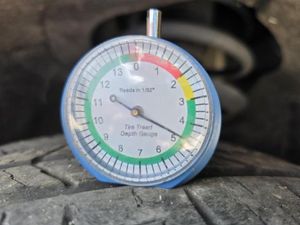 CHRYSLER VOYAGER LX - 10