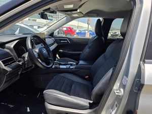 صورة 3 لـ 2025 Mitsubishi OUTLANDER SE