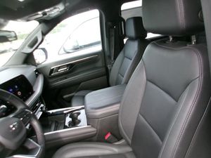 CHEVROLET SUBURBAN Z71 - 3