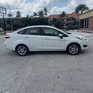 صورة 6 لـ 2019 FORD FIESTA SE