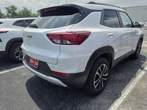 CHEVROLET TRAILBLAZER - 2