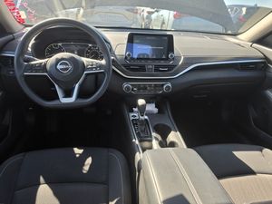 صورة 4 لـ 2025 Nissan ALTIMA SV
