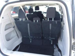 CHRYSLER VOYAGER LX - 6