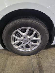 2023 Chrysler VOYAGER LX 照片 9