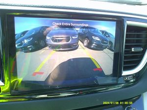 CHRYSLER PACIFICA TOURING L - 8