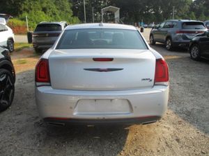 صورة مصغرة 25 لـ 2023 Chrysler 300 300S