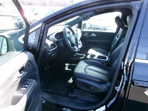 CHRYSLER PACIFICA SELECT - 3