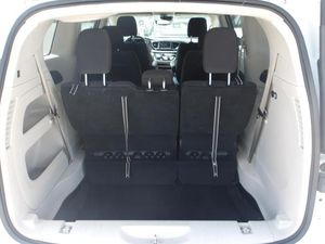 CHRYSLER VOYAGER LX - 6