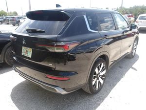2025 Mitsubishi OUTLANDER SE 照片 2