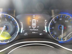 CHRYSLER PACIFICA TOURING L - 5