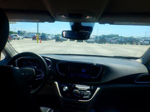 CHRYSLER PACIFICA TOURING L - 4