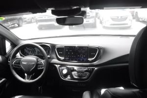 CHRYSLER PACIFICA SELECT - 8