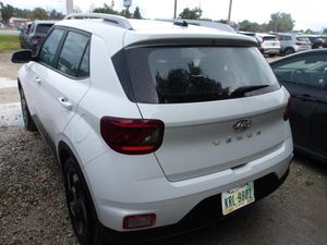 صورة مصغرة 21 لـ 2025 Hyundai VENUE SEL