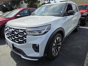 FORD EXPLORER PLATINUM - 1