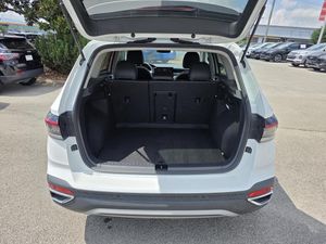 صورة 6 لـ 2025 Volkswagen TAOS SE