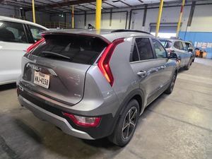 2025 KIA NIRO LX 照片 2