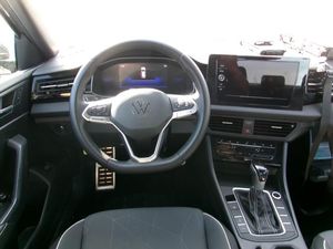 VOLKSWAGEN JETTA SPORT - 4