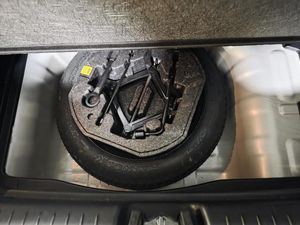 HYUNDAI VENUE SE - 10