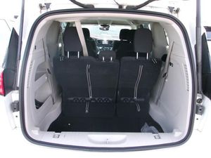 CHRYSLER VOYAGER LX - 6