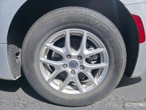 CHRYSLER PACIFICA TOURING L - 8