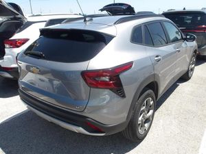 CHEVROLET TRAX LT - 2