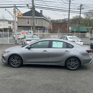 KIA FORTE GT-LINE - 3