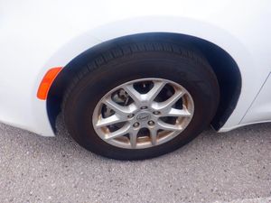 CHRYSLER VOYAGER LX - 8