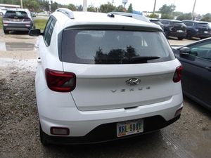 صورة مصغرة 25 لـ 2025 Hyundai VENUE SEL