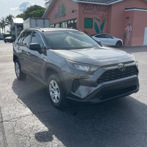 صورة 7 لـ 2021 Toyota RAV4 LE