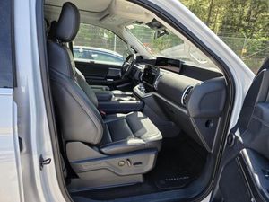 FORD EXPEDITION PLATINUM - 3