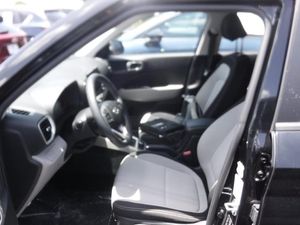 صورة 3 لـ 2025 Hyundai VENUE SEL