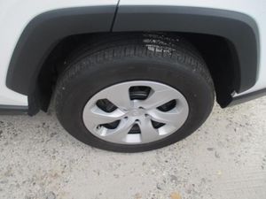 2025 Toyota RAV4 LE 缩略图 13