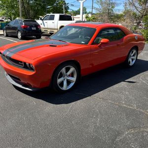 DODGE CHALLENGER SRT8 - 1