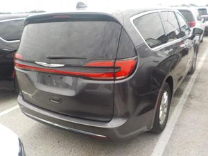 CHRYSLER PACIFICA TOURING L - 2