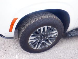 CHEVROLET SUBURBAN Z71 - 8