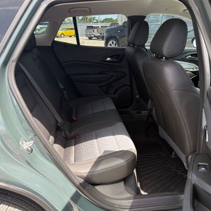 2025 Chevrolet TRAX LT thumbnail 27