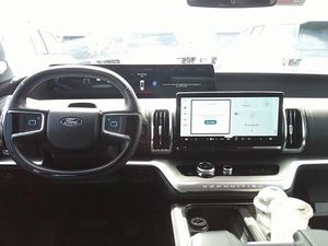 FORD EXPEDITION MAX PLATINUM - 4