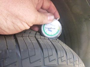 FORD EXPLORER XLT - 10