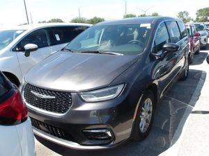 CHRYSLER PACIFICA TOURING L - 1