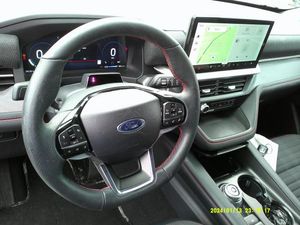 FORD EXPLORER ST-LINE - 4