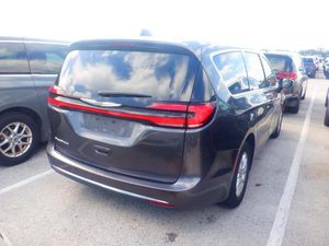 CHRYSLER PACIFICA TOURING L - 2