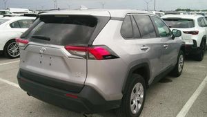 صورة 2 لـ 2025 Toyota RAV4 LE