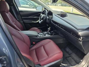 صورة 32 لـ 2025 Mazda CX-30 2.5 S CARBON EDITION