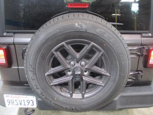 صورة 6 لـ 2025 JEEP WRANGLER SPORT