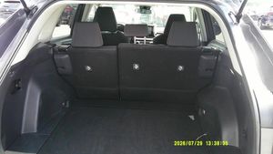 صورة 6 لـ 2025 Toyota RAV4 LE