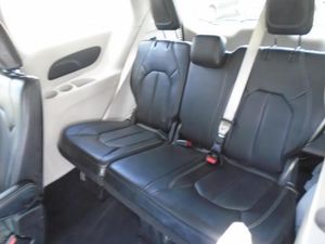 CHRYSLER PACIFICA TOURING L - 10